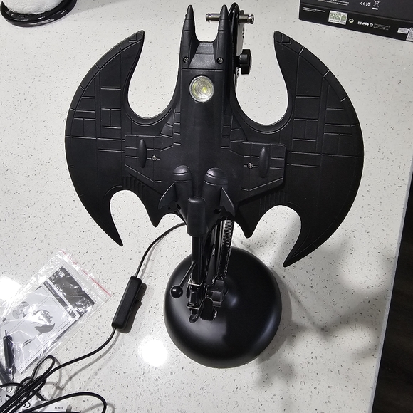 Batwing Posable Lamp DC Comics Batman 1989 Style In Box - Picture 2 of 16